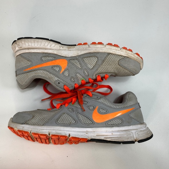 Nike Revolution 2 Women's Athletic Running Shoes Gray Orange 554900-007 Size 7 - Picture 8 of 9